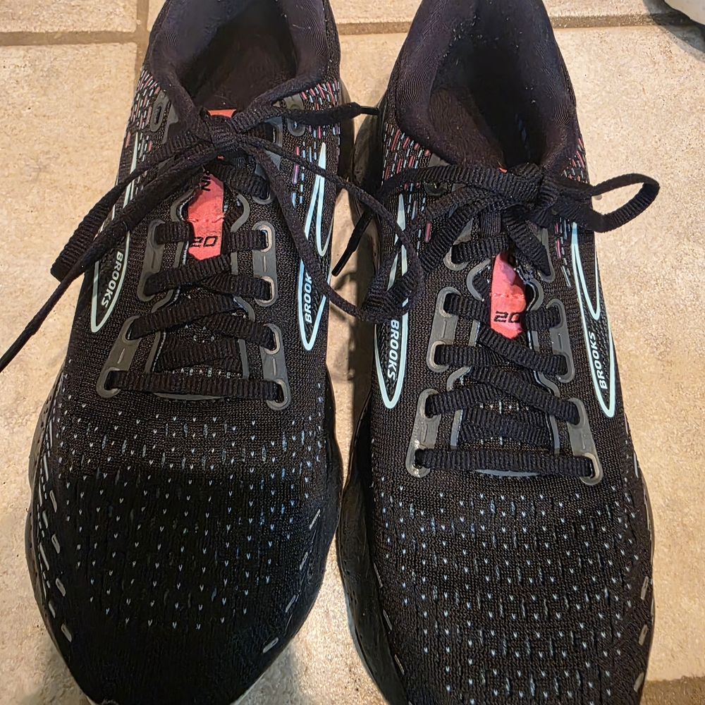 Brooks Glycerin  Black Running Shoes with Pink and Blue Accents